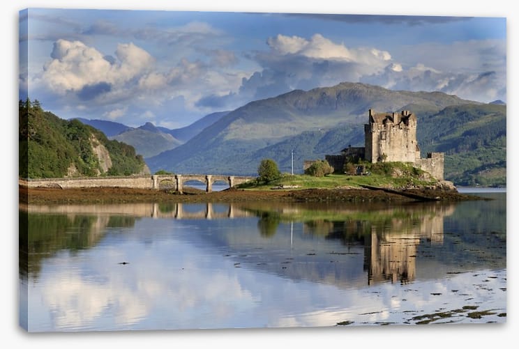 Eilean Donan Castle, Scotland - Image 2