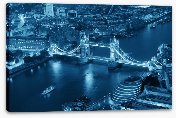 London by night - Image 2