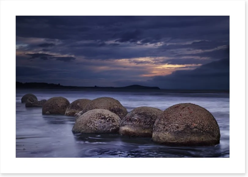 Mysterious Moeraki boulders - Image 2