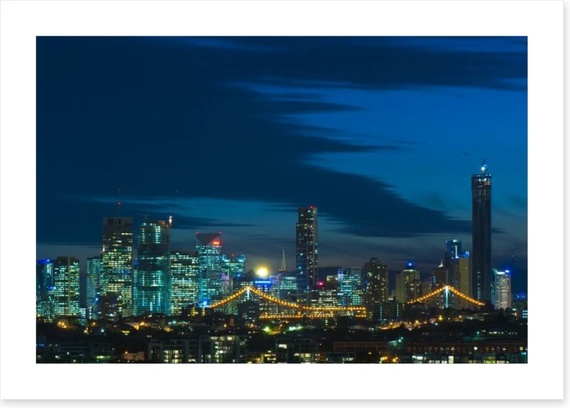 Night lights of Brisbane skyline - Image 2