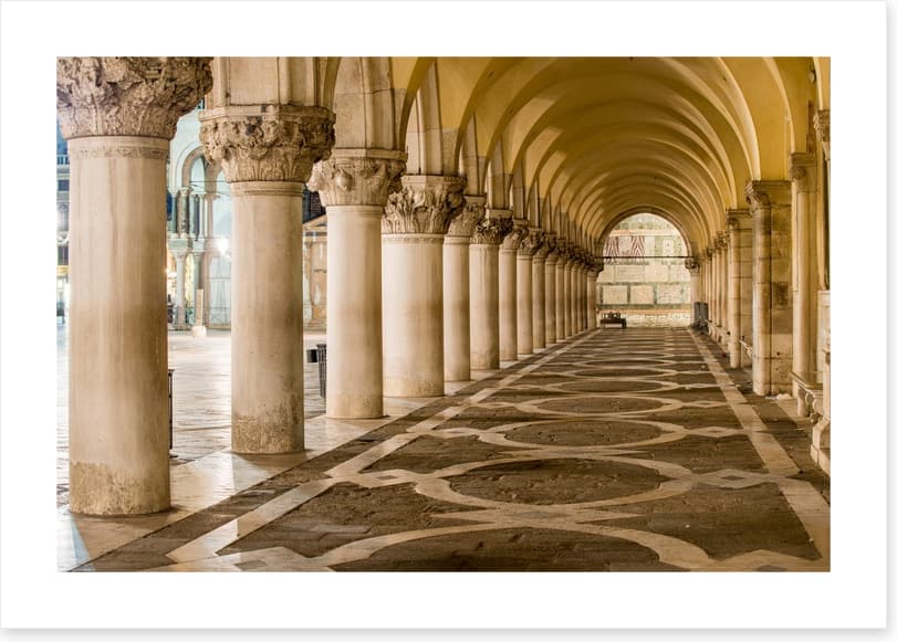 Piazza pillars - Image 2