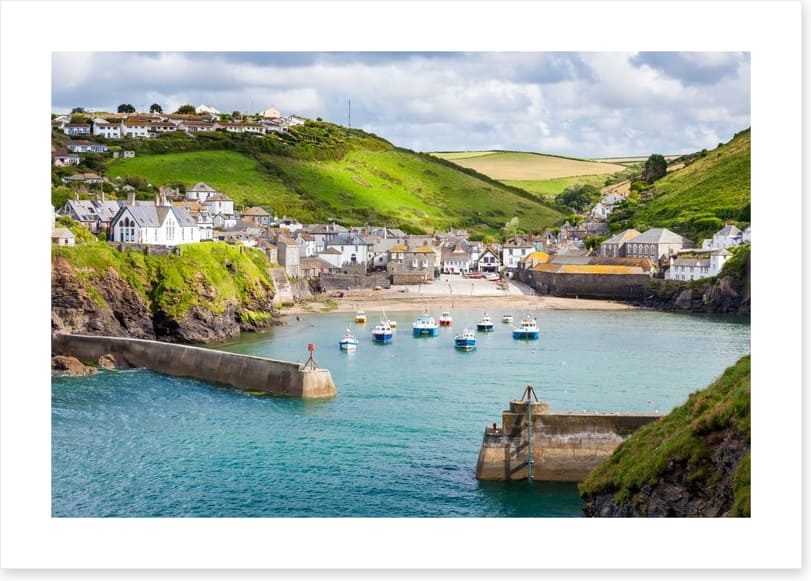 Port Isaac fishing village, England - Image 2