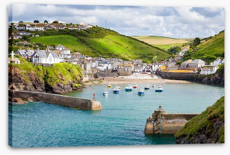 Port Isaac fishing village, England - Image 2