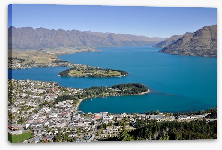 Queenstown on the lake - Image 2