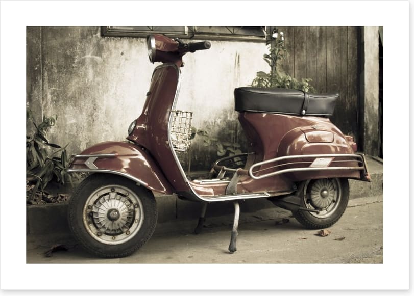 Retro red moped - Image 2