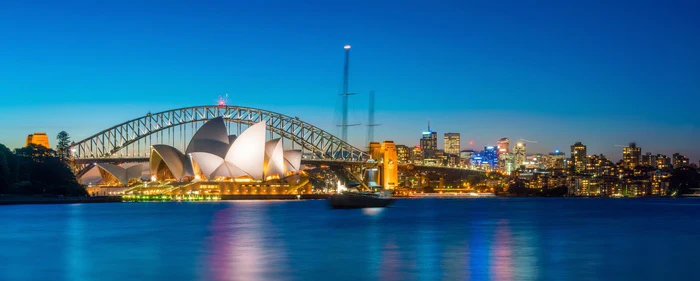 Sydney Harbour dusk