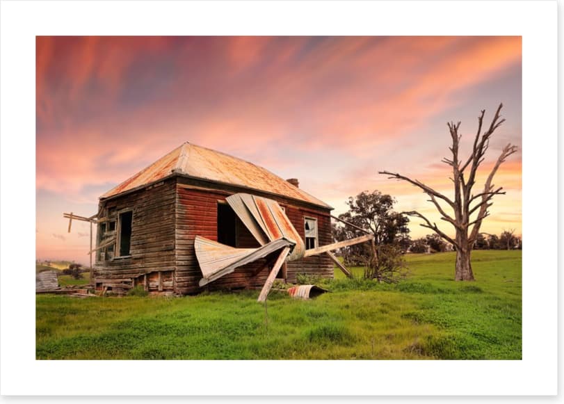 The abandoned farm house - Image 2