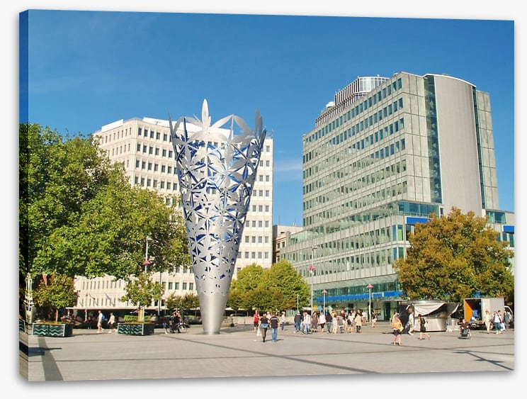 The chalice sculpture - Image 2