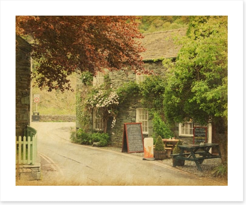 The village pub - Image 2
