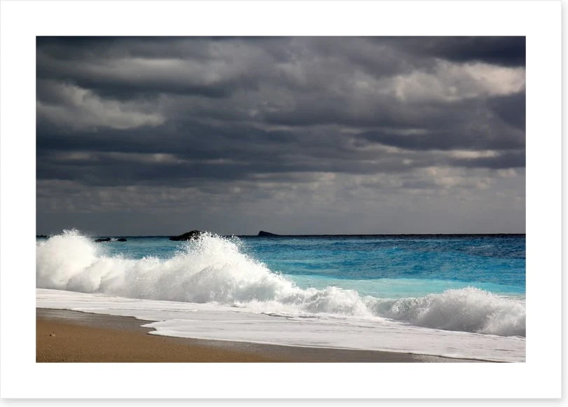 Under a cloudy sky - Image 2