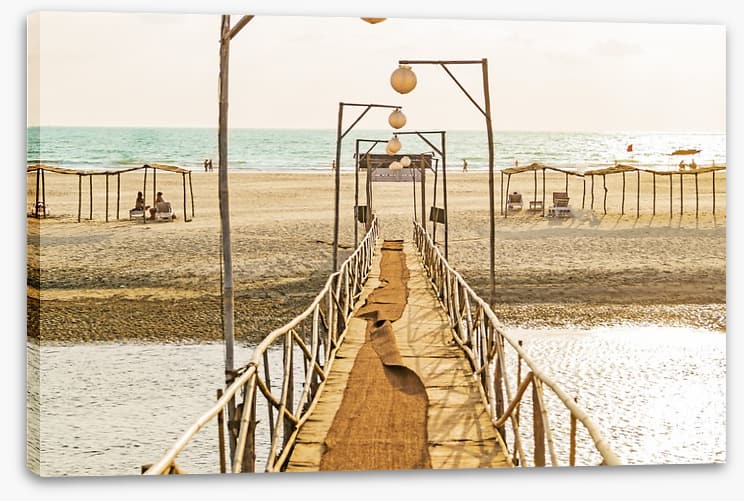 Bridge to the beach - Image 2